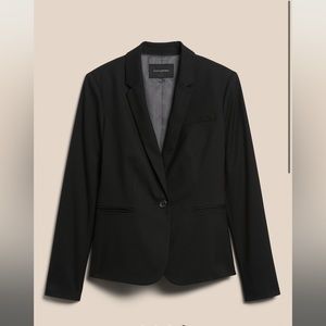 Banana republic black classic women’s blazer - petite, like new